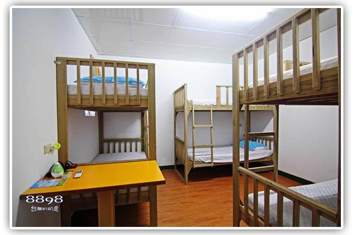 蘭嶼椰油民宿‧榕樹下背包客棧