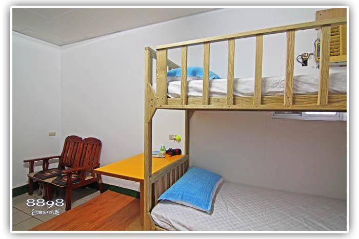 蘭嶼椰油民宿‧榕樹下背包客棧